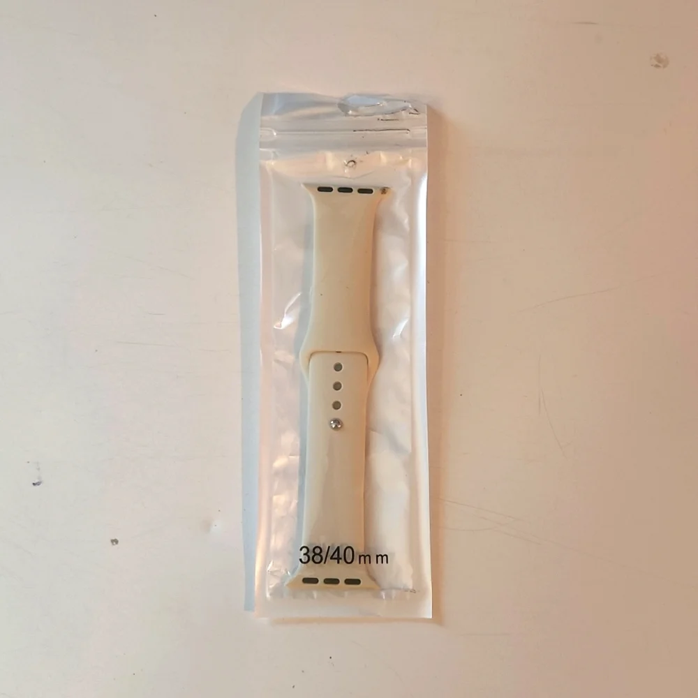 38/40 mm White Watch Band NWT